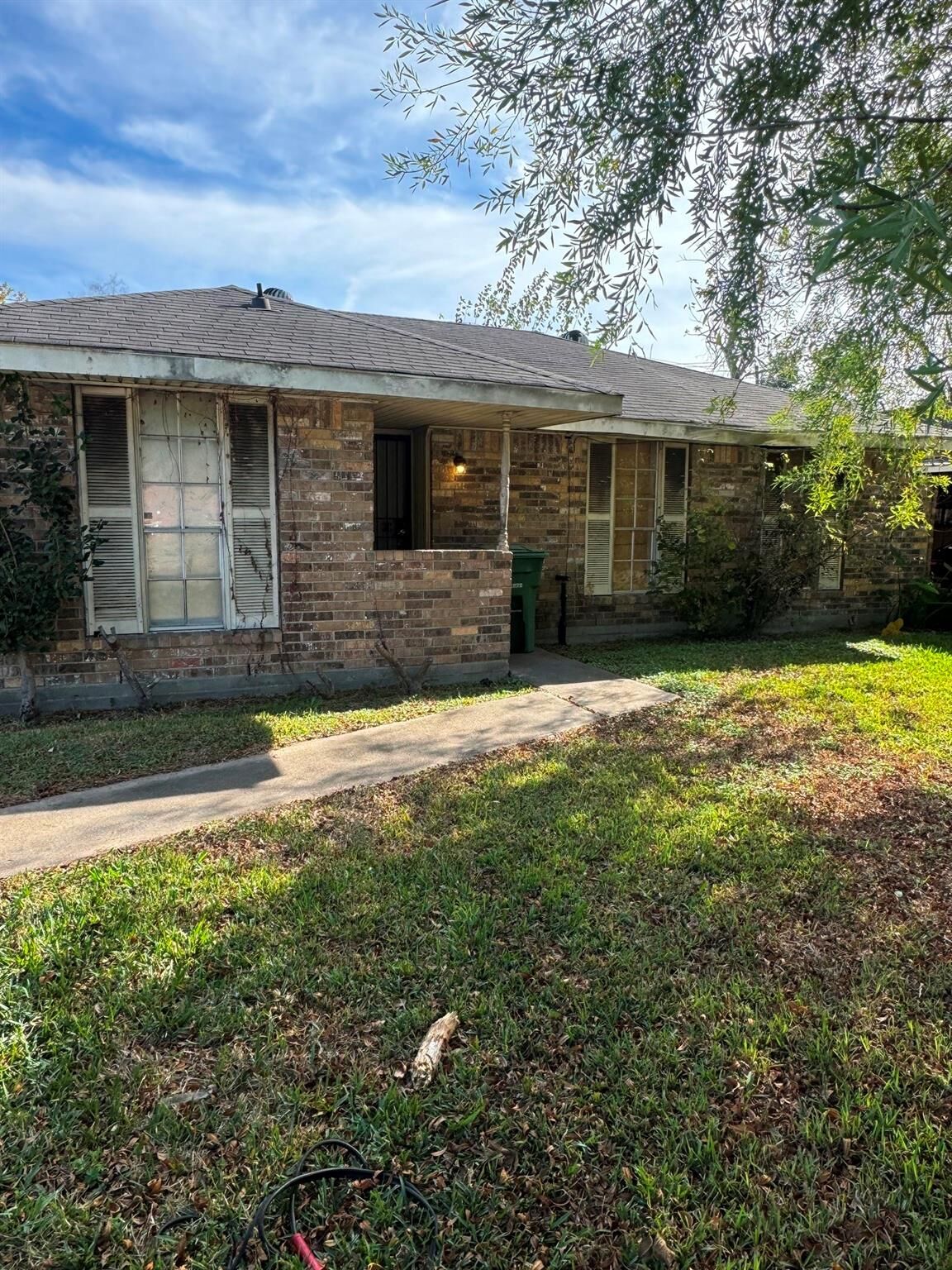 Property Photo: 11014 Dalebrook Drive TX 77016