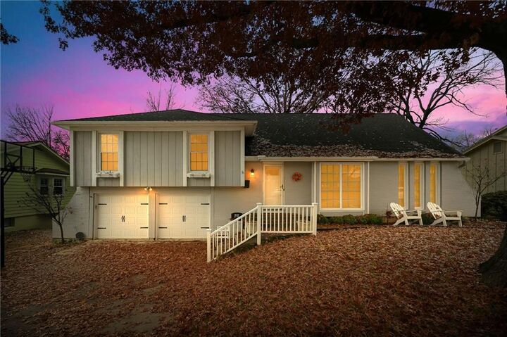 10128 Nall Avenue  Overland Park KS 66207 photo