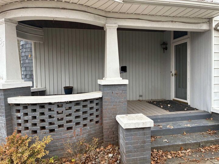 Property Photo:  355 W Walnut Street  IN 47613-9495 