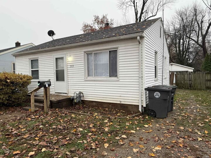 1909 Taylor Avenue  Evansville IN 47714 photo