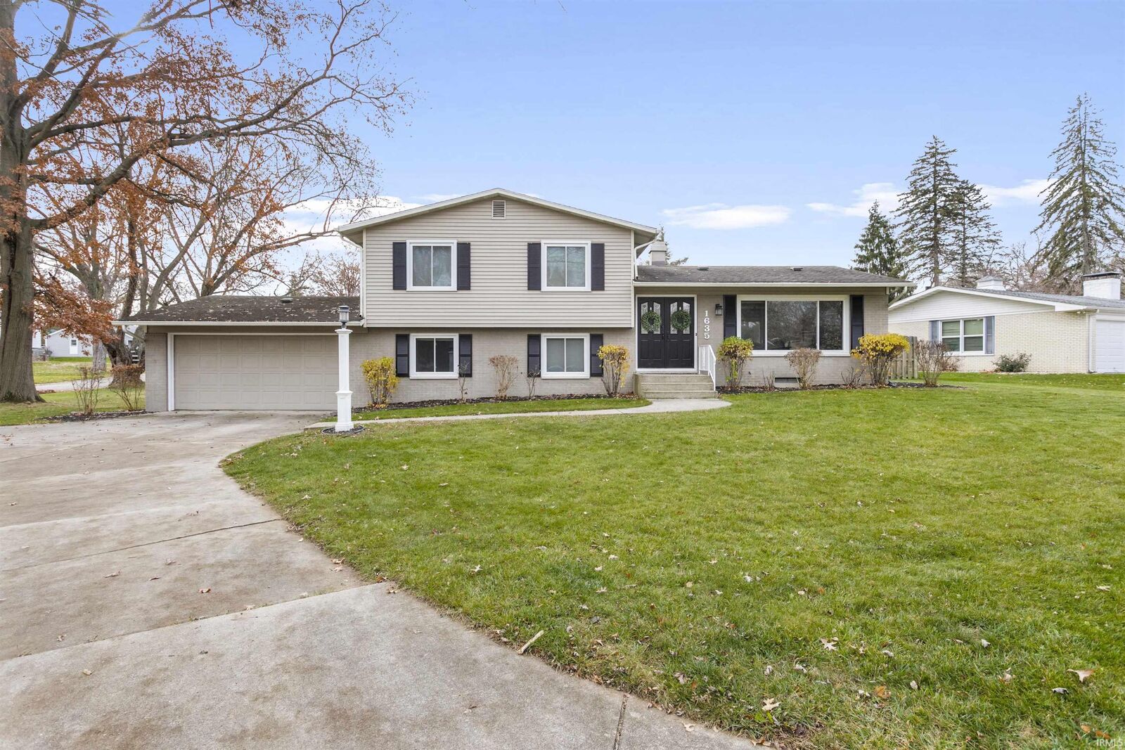 Property Photo:  1635 Springbrook Drive  IN 46514 