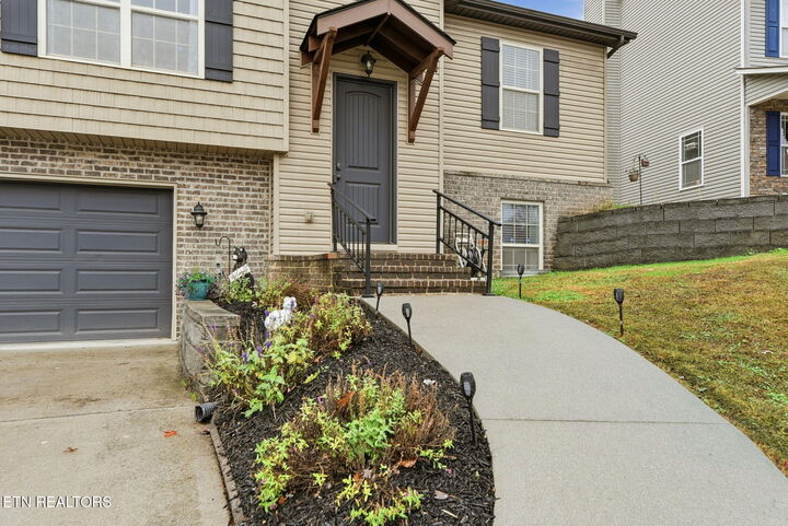 Property Photo:  7819 Elkton Lane  TN 37849 
