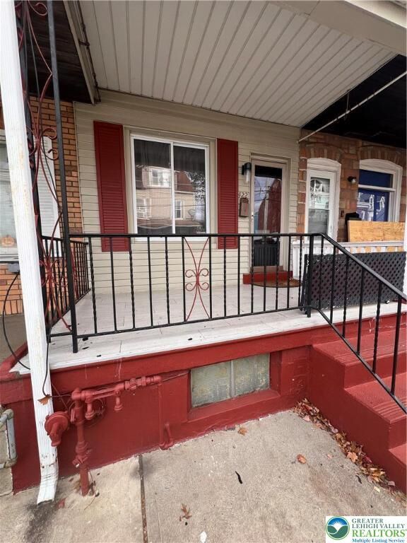 Property Photo: 422 N Fulton Street PA 18102