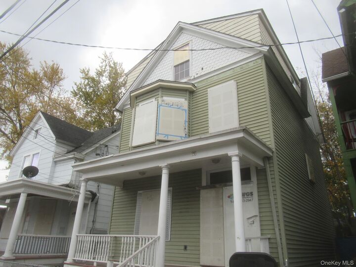35 Carpenter Avenue  Newburgh NY 12550 photo