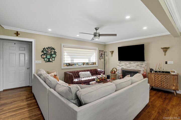 Property Photo:  110 Topland Road  NY 10605 