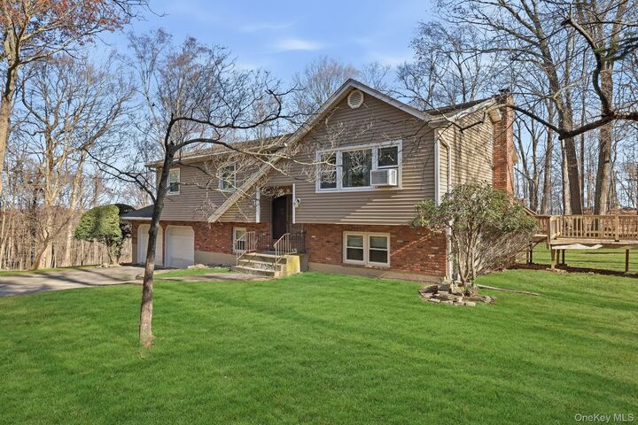 Property Photo: 42 Bayberry Hill Road NY 10541