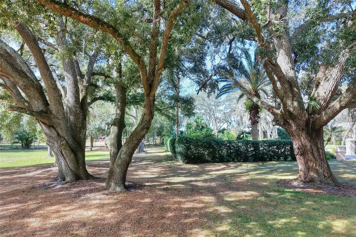 Property Photo: Island Way FL 33884