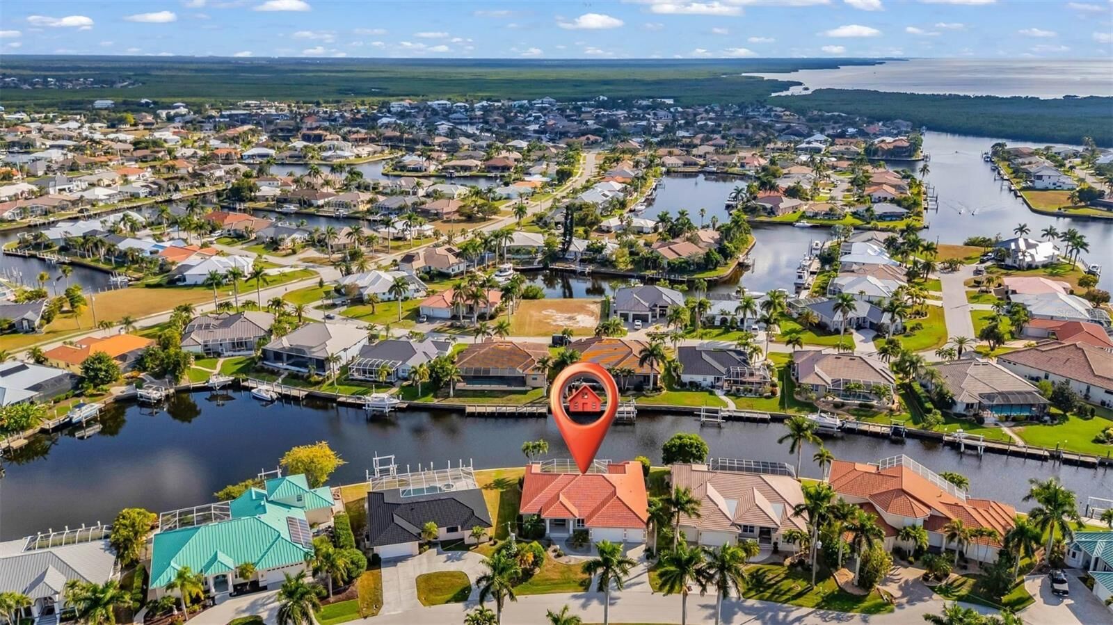 Property Photo: 1411 Thrasher Drive FL 33950