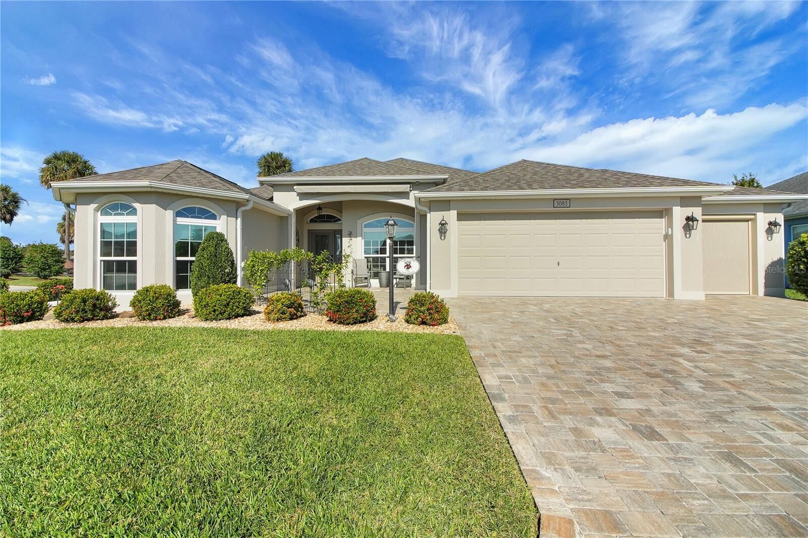 Property Photo: 3083 Hicks Place FL 32163