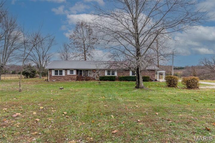 Property Photo: 626 E Fremont Road MO 65536