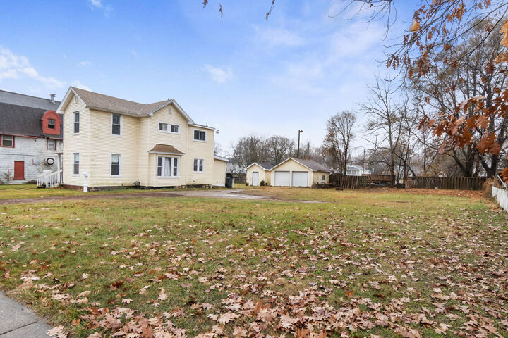 Property Photo: 1012 Lansing Avenue MI 49202