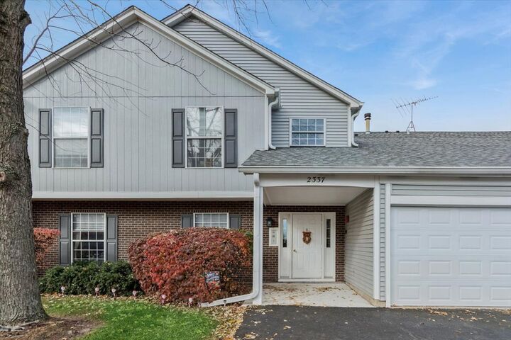 Property Photo:  2337 Worthing Drive 102A  IL 60565 