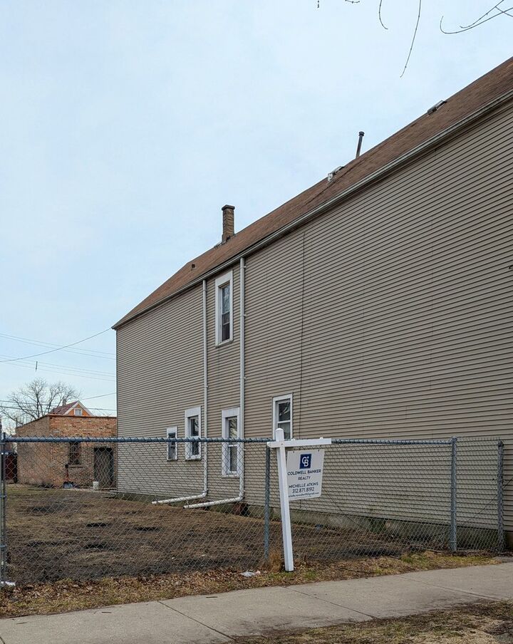 Property Photo: 4805 S Elizabeth Street IL 60609