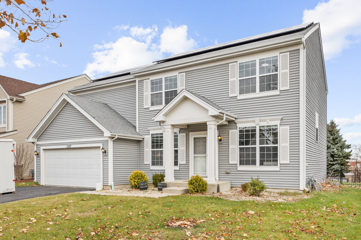 Property Photo: 1157 Clearwater Drive IL 60140