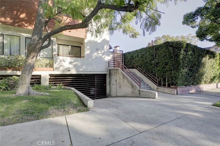 Property Photo:  604 N Kenwood Street 1  CA 91206 