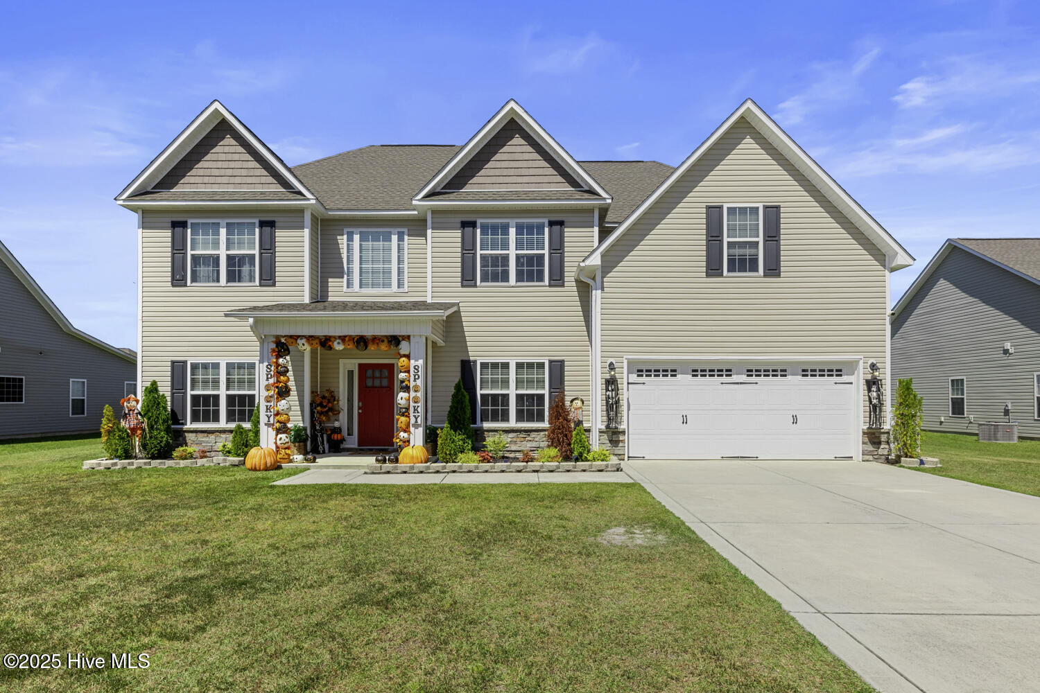 Property Photo:  304 Crossroads Store Drive  NC 28546 