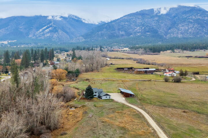 Property Photo:  307 Ropers Way  MT 59833 