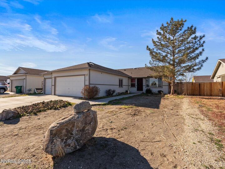 Property Photo: 911 Jessica Lane NV 89408
