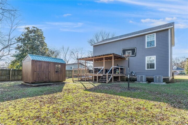 Property Photo: 1544 S Duncan Avenue AR 72701