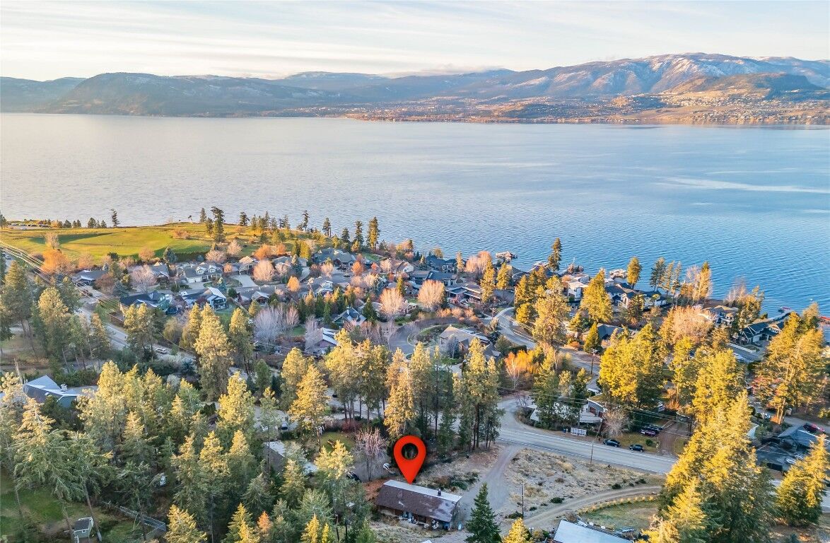 Photo de la propriété:  5127 Lakeshore Road  BC V1W 4J1 