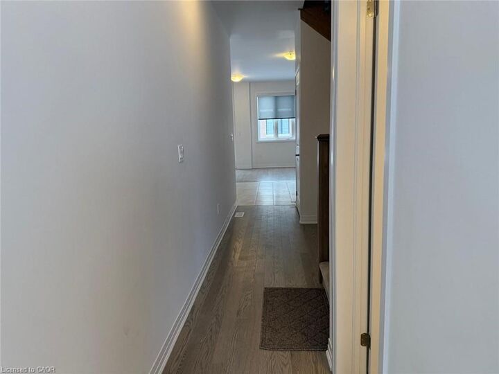 Photo de la propriété:  97 Manuel Street  ON N5A 0H4 