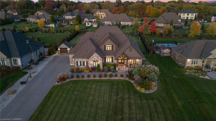 Property Photo:  24 Tedley Boulevard  ON N3T 0E3 