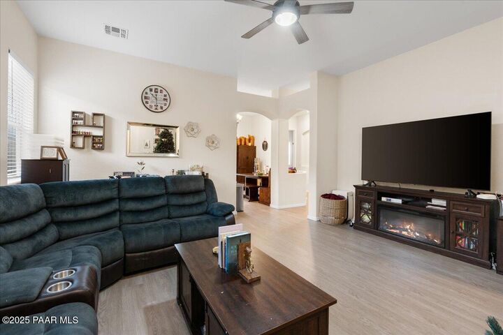 Property Photo: 5188 N Elliot Avenue AZ 86314