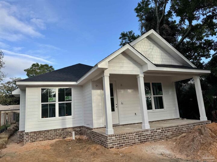 Property Photo: 1212 N 6th Ave FL 32503