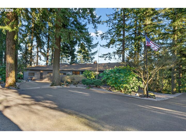 Property Photo: 17542 Kirkwood Rd OR 97027