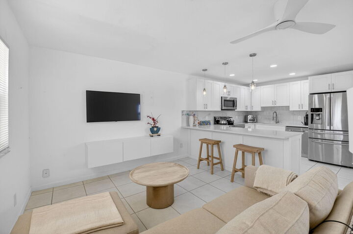 Property Photo:  154 Valencia G  FL 33446 