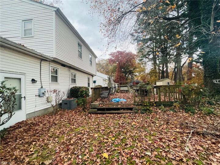 Property Photo:  221 Prince George Dr  VA 23669 