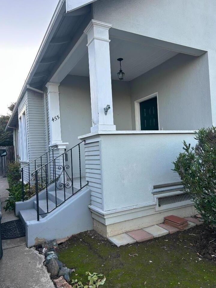 Property Photo:  455 Wisnom Avenue  CA 94401 