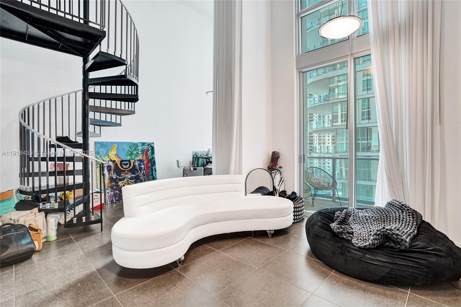 Property Photo: 300 S Biscayne Blvd L-1206 FL 33131