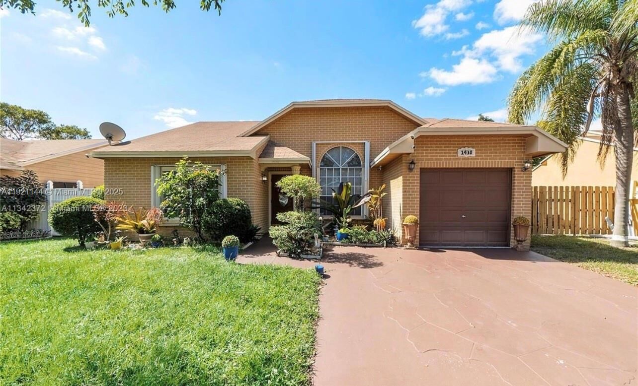 Property Photo:  1430 SW 85th Ter  FL 33025 