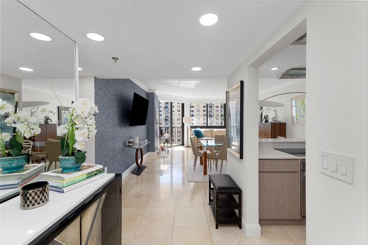 Property Photo:  520 Brickell Key Dr A1207  FL 33131 