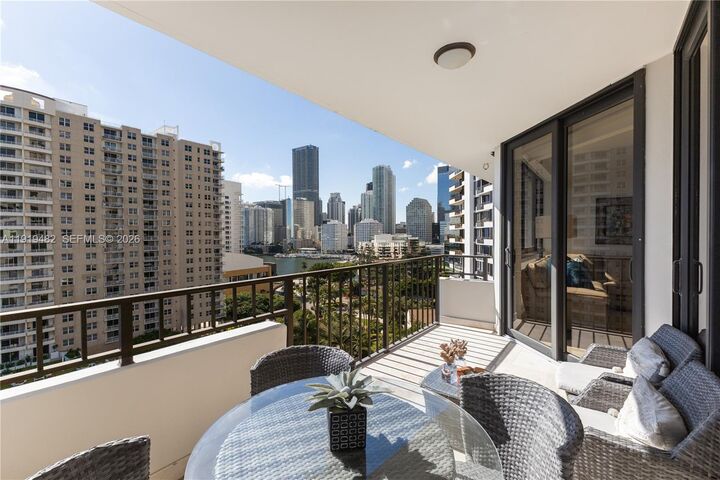 Property Photo:  520 Brickell Key Dr A1207  FL 33131 