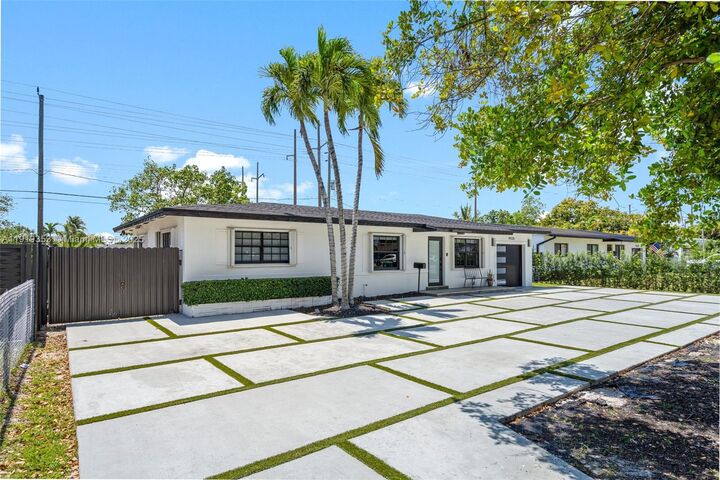 Property Photo:  9920 SW 35th Ter  FL 33165 