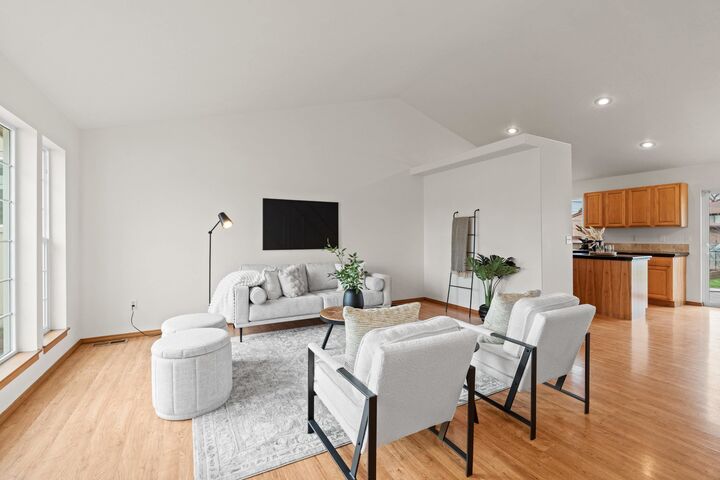 Property Photo:  3827 E 27th Ave  WA 99022 