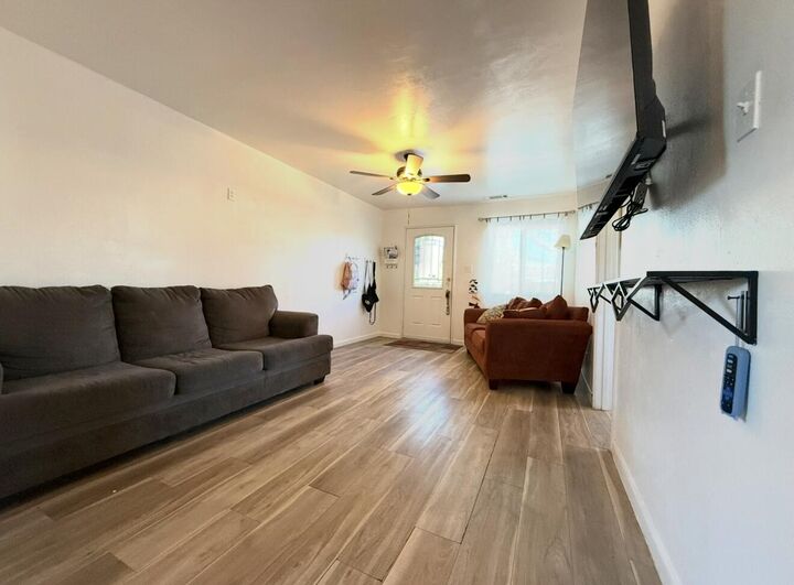 Property Photo:  474 First Street  CA 93247 