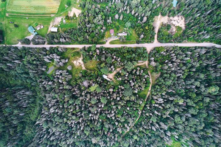 Property Photo:  185 Halls Road E  ON P0A 1Z0 