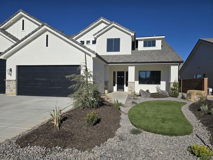 Property Photo: 3163 E 2170 S UT 84790