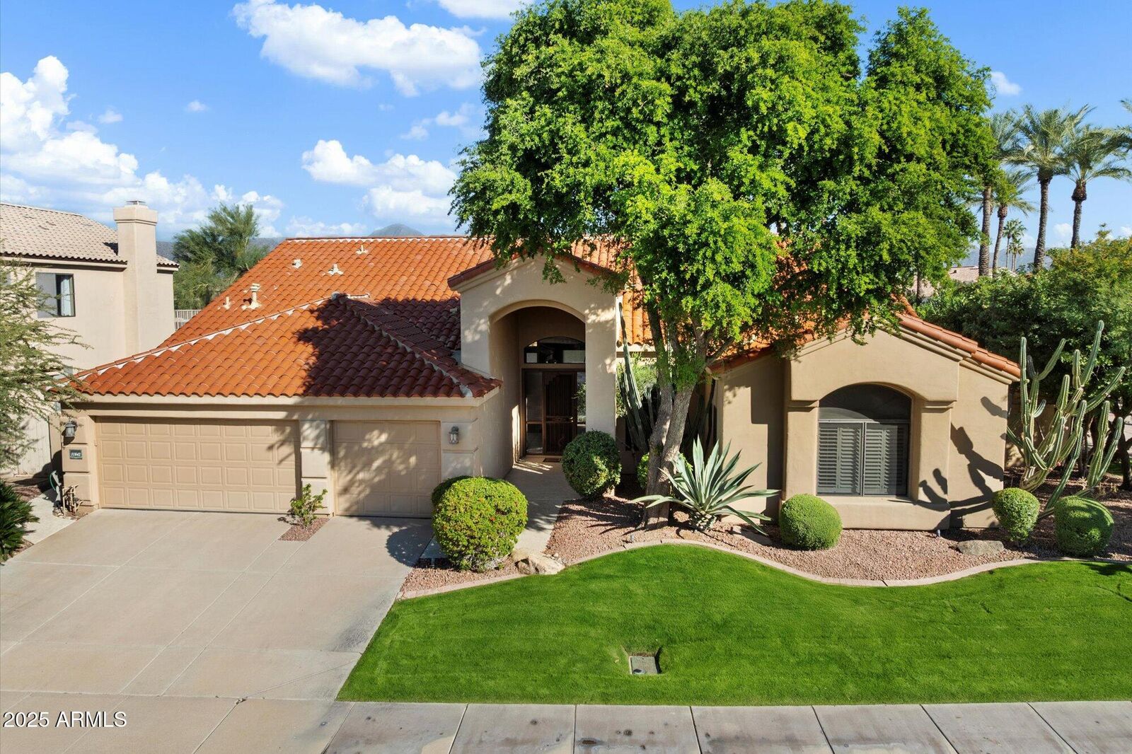 Property Photo: 11842 E Mission Lane AZ 85259