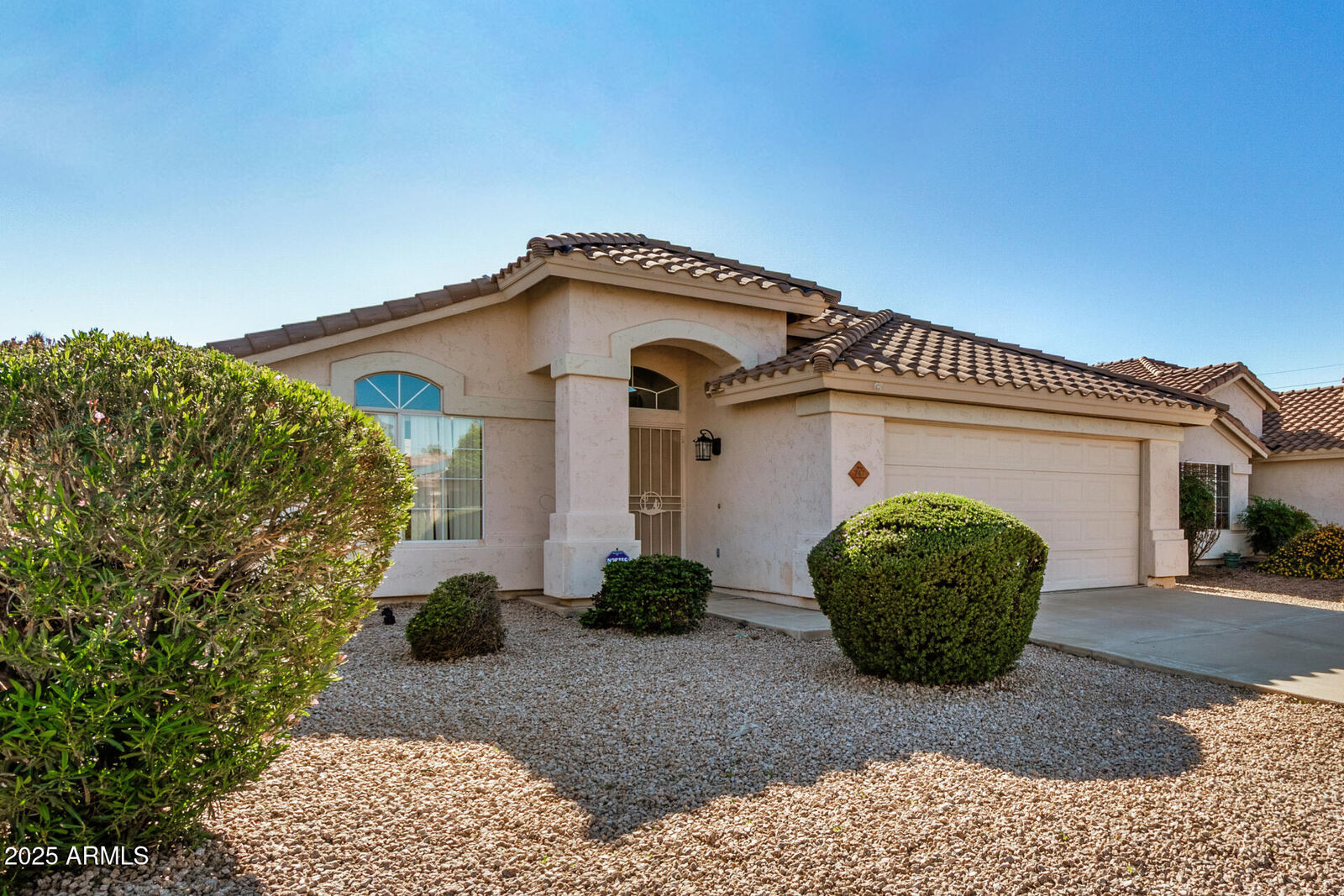 Property Photo: 747 W Douglas Avenue AZ 85233