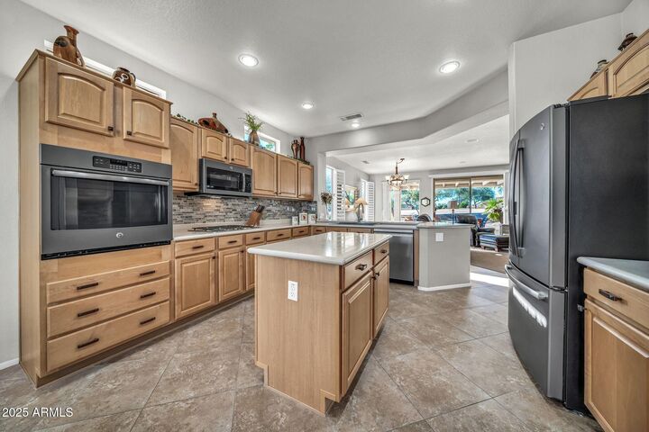 Property Photo: 18508 N Avalon Lane AZ 85374