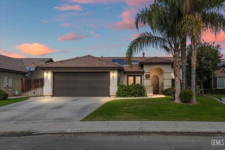 14504 Harbor Isle Way  Bakersfield CA 93314 photo