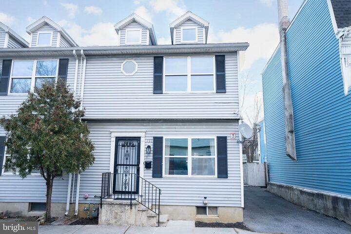 Property Photo: 131 N Linden Street PA 17103