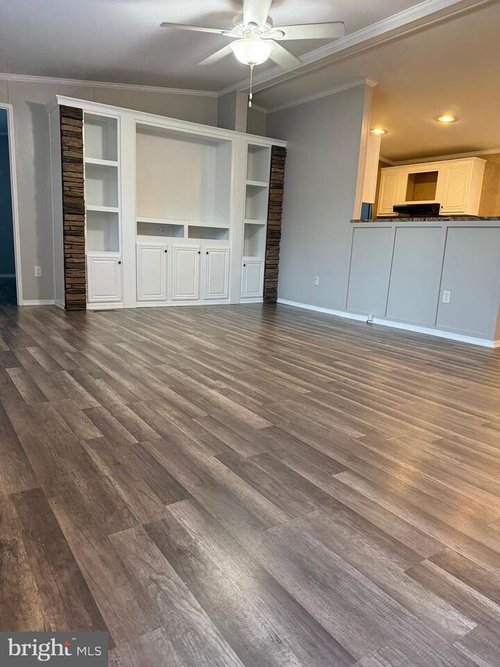 Property Photo:  45 Chesapeake Mobile Court  MD 21076 