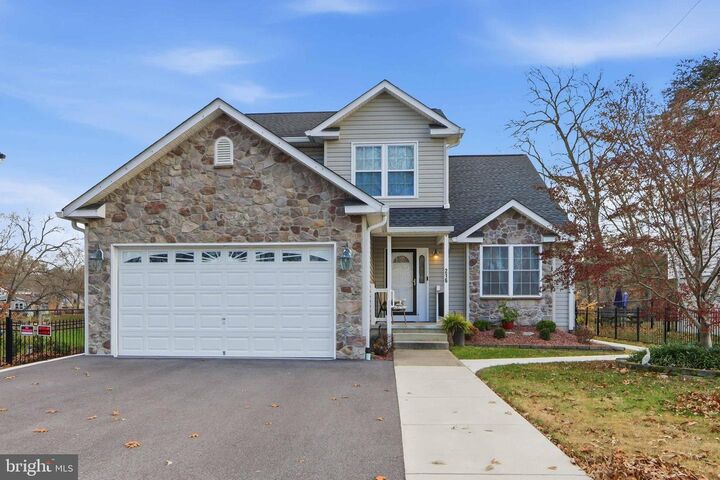 Property Photo:  216 Daffodil Road  MD 21060 