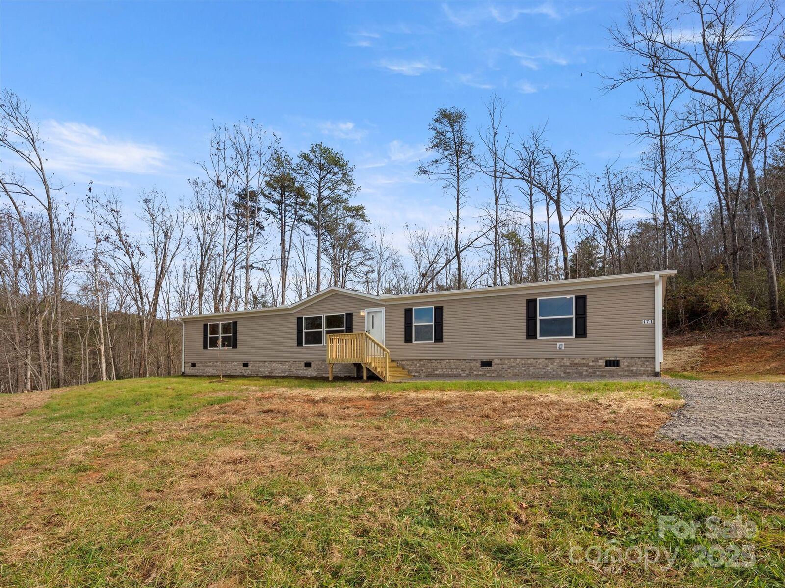 Property Photo: 171 Peaceful Hill Drive NC 28762