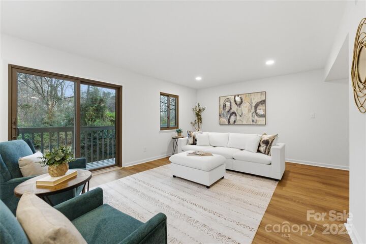 3655 Maple Glenn Lane  Charlotte NC 28226 photo